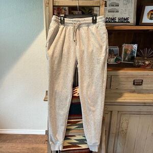 Gymshark men’s Essential cotton jogger size small